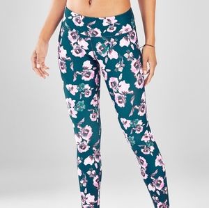 Fabletics leggings and sports bra XL